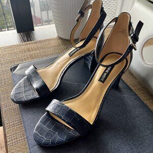 Pruce Ankle Strap Block Heel Sandals Sz 6.5